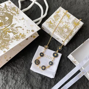 Dior D Luck Pearls Necklaces