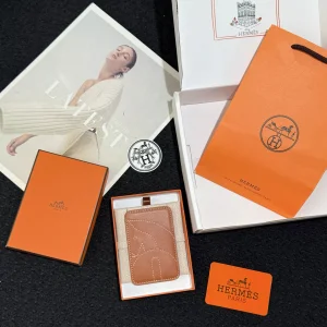 Hermes Elephant MagSafe Card Holder Brown