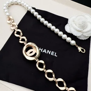 (image for) Chanel Pearls CC Logo Belt