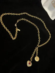 (image for) Chloe Gold Heart Chain Belt