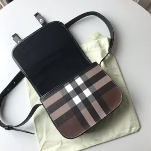 Luxury Mens Handbags Burberry Check E Canvas Messenger Bag 22x1x7CM A197PP450 AA145635