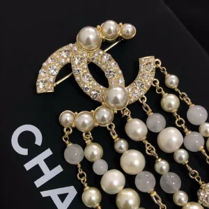 Luxury Womens Jewelry Chanel Crystals CC Tassel Pearls Brooch A39PP200 AA146349
