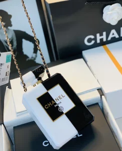 Luxury Womens Handbags Chanel No5 Perfume Bottle Clutch 16x13x5CM A118PP1500 AA147222