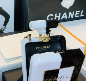 Luxury Womens Handbags Chanel No5 Perfume Bottle Clutch 16x13x5CM A118PP1500 AA147222