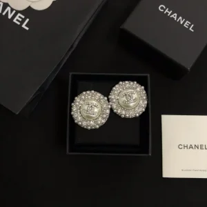 Luxury Womens Jewelry Chanel Crystals Round CC Logo Earrings A39PP150 AA148343