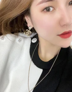 Luxury Womens Jewelry Chanel Gold CC Logo Pendant Earrings A205PP170 AA149010