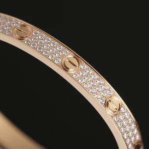 Luxury Womens Jewelry Cartier Vip Diamonds Love Bracelet in Gold A205PP680 AA150074