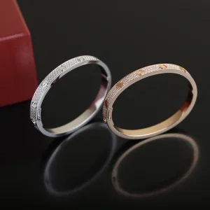 Luxury Womens Jewelry Cartier Vip Diamonds Love Bracelet in Gold A205PP680 AA150074