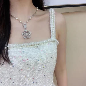 Luxury Womens Jewelry Chanel Crystal Star Flowers Pendant Necklace A205PP200 AA150082