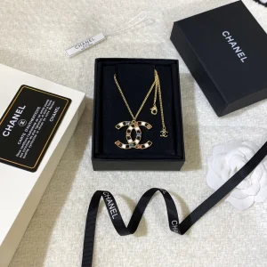 Luxury Womens Jewelry Chanel Large Crystal CC Logo Pendant Necklace A205PP160 AA150080