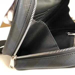 Luxury Mens Handbags Burberry Mens Pouch Clutch Bag 22x5x15CM A197PP480 AA150788