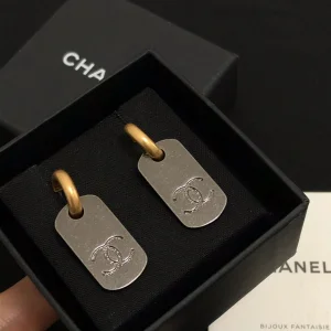 Luxury Womens Jewelry Chanel Vintage Tag Earrings A39PP115 AA151440