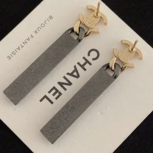Luxury Womens Jewelry Chanel Monogram Tag Earrings A39PP120 AA152041