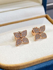 Louis Vuitton Star Blossom Diamonds Earrings 