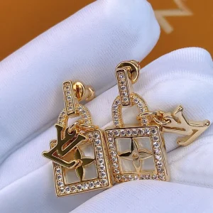 Luxury Womens Jewelry Louis Vuitton Gold Crystal LV Lock Earring A152PP120 AA154301