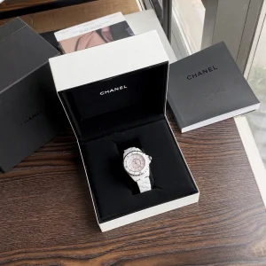 Luxury Womens Watches Chanel J12 White Dial Ladies Watch 33MM A184PP2180 AA157634