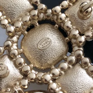 Luxury Womens Jewelry Chanel Brooch Chanel Pearls CC Drop Brooch A39PP155 AA159877