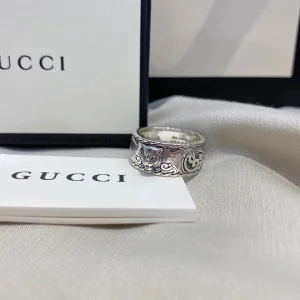Gucci Ring Gucci Thin Silver Feline Head Ring 