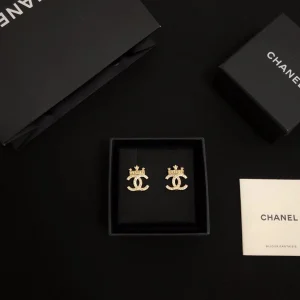 Luxury Womens Jewelry Chanel Earring Chanel Gold Dougle C Earrings A39PP115 AA160838