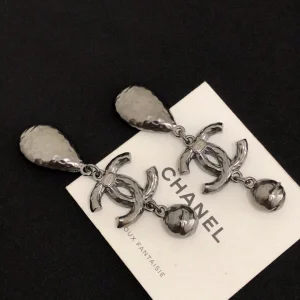 Luxury Womens Jewelry Chanel Earring Chanel Crystal CC Drop Earring A39PP145 AA161568