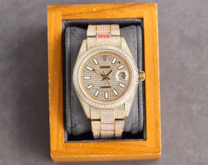 Rolex Vip Datejust Gold Diamonds Watch 40MM 