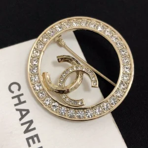 Luxury Womens Jewelry Chanel Brooch Chanel Crystal CC Round Brooch A39PP120 AA169163