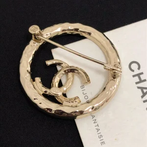 Luxury Womens Jewelry Chanel Brooch Chanel Crystal CC Round Brooch A39PP120 AA169163