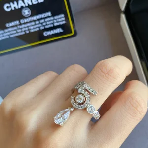 Luxury Womens Jewelry Chanel Ring Chanel Crystal NO5 Ring A152PP200 AA170297
