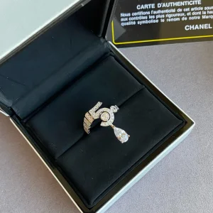 Luxury Womens Jewelry Chanel Ring Chanel Crystal NO5 Ring A152PP200 AA170297