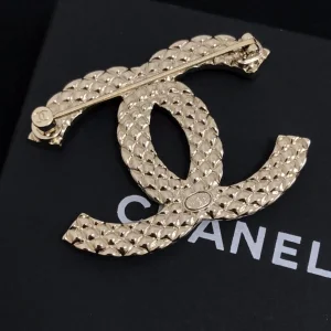 Luxury Womens Jewelry Chanel Brooch Chanel Diamonds CC Brooch A39PP150 AA171561