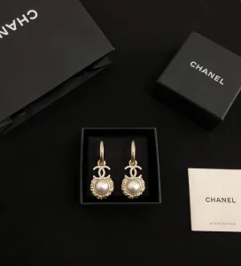 Luxury Womens Jewelry Chanel Earring Chanel Crystals CC Earrings A39PP130 AA171552
