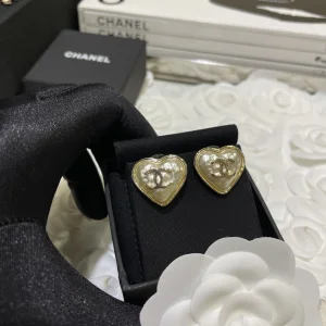 Luxury Womens Jewelry Chanel Earring Chanel Gold CC Heart Earrings A152PP110 AA171970