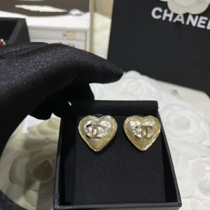 Luxury Womens Jewelry Chanel Earring Chanel Gold CC Heart Earrings A152PP110 AA171970