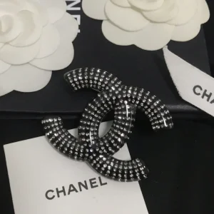 Luxury Womens Jewelry Chanel Brooch Chanel Black CC Logo Brooch A39PP200 AA172244