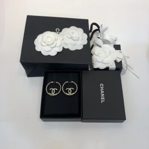 Replica Womens Jewelry Chanel Round Gold CC Earrings A39PP130 AA178069