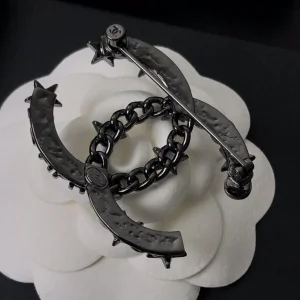 Replica Womens Jewelry Chanel Multi Crystals Star Coco Black Brooch A39PP140 AA179276