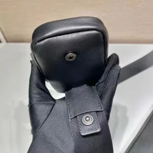 Replica Mens Handbags Prada Black Leather Messenger Bag 44x34CM A104PP880 AA182137