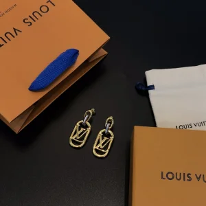 Replica Womens Jewelry Louis Vuitton Everday LV Chain Gold Earrings A39PP140 AA184225