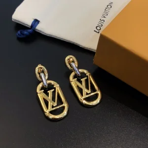 Replica Womens Jewelry Louis Vuitton Everday LV Chain Gold Earrings A39PP140 AA184225