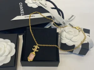 Replica Womens Jewelry Chanel Pearl CC Logo Pendant Necklace A39PP280 AA186671