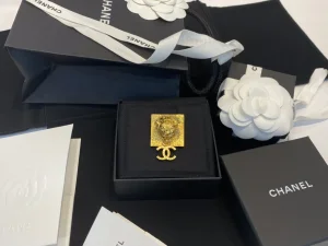 Replica Womens Jewelry Chanel Gold CC Lion Brooch A39PP180 AA188119