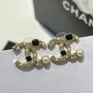 Replica Womens Jewelry Chanel Crystals CC Logo Earrings with Pearl A62P180 AA190388