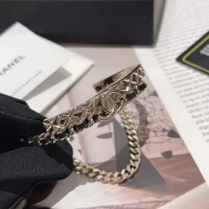 Essenceofluxury Womens Jewelry Chanel CC Gold Chain Leather Bracelet A173PP180 AA191308