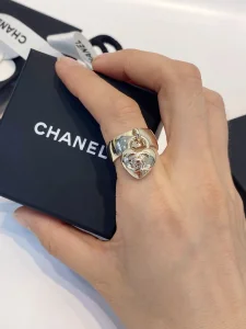 Essenceofluxury Womens Jewelry Chanel Gold Heart Lock Rings A39PP180 AA191399