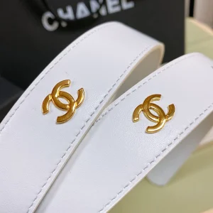 Essenceofluxury Womens Belts Chanel Pearl CC Logo White Leather Belt 30MM A175PP240 AA191627