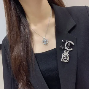 Essenceofluxury Womens Jewelry Chanel Crystals CC Logo Bottle Shaped Brooch A205PP180 AA192364