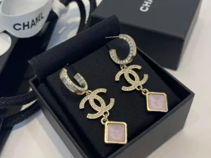 Essenceofluxury Womens Jewelry Chanel Crystals CC Logo Earrings A39PP180 AA192819