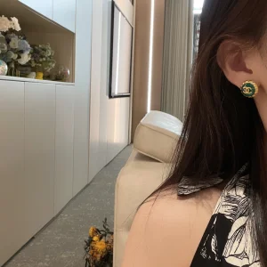 Essenceofluxury Womens Jewelry Chanel Gold CC Logo Round Earrings in Green A173PP180 AA193431