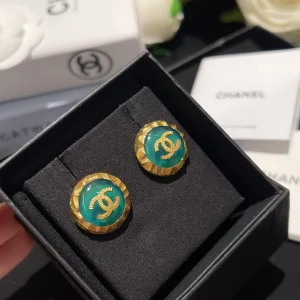 Essenceofluxury Womens Jewelry Chanel Gold CC Logo Round Earrings in Green A173PP180 AA193431