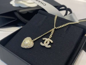 Essenceofluxury Womens Jewelry Chanel Chain Heart Necklace A39PP280 AA194247